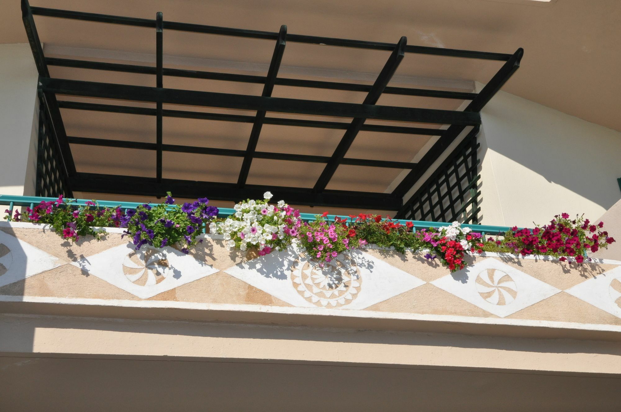 Kyveli Hotel Apartments Vrontados Ngoại thất bức ảnh